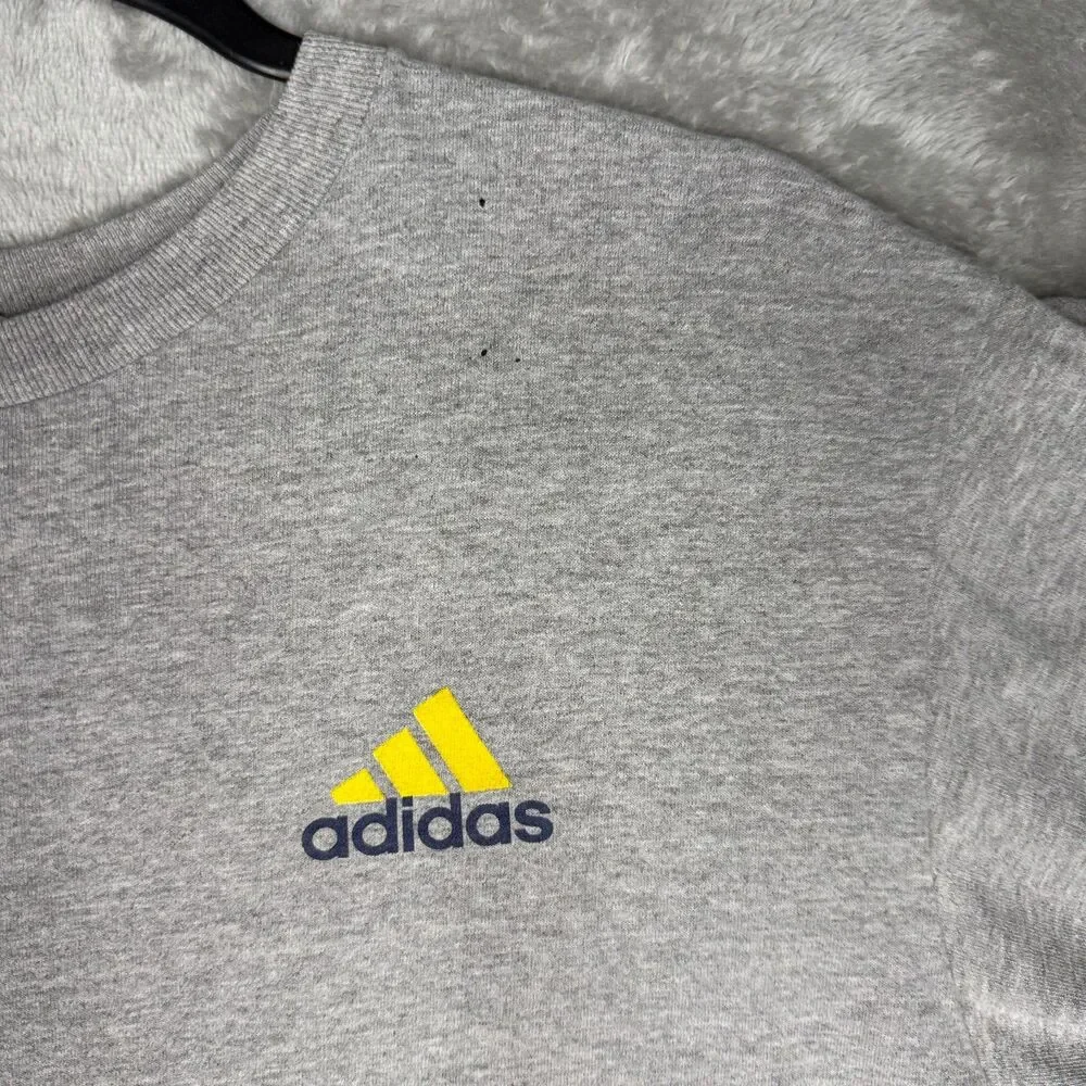 Vtg Adidas T-Shirt Mens Medium Gray Spellout Logo Wrap Around Crewneck Tee Y2K